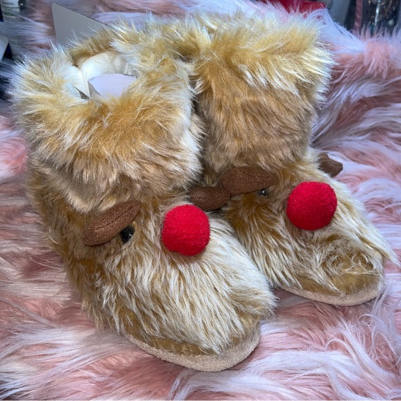 Christmas reindeer slippers - Picture 1 of 3